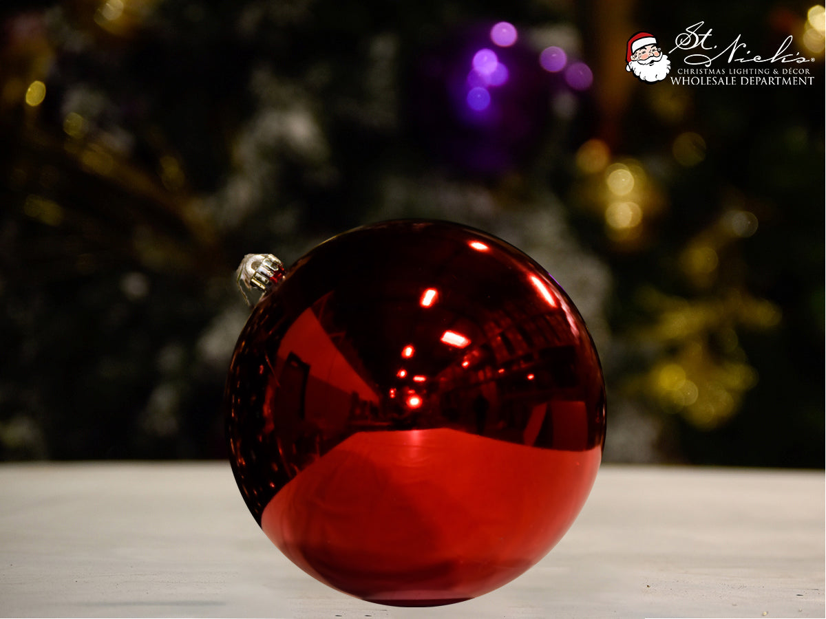 red-shiny-ball-christmas-tree-decor-ornament-st-nicks-CA