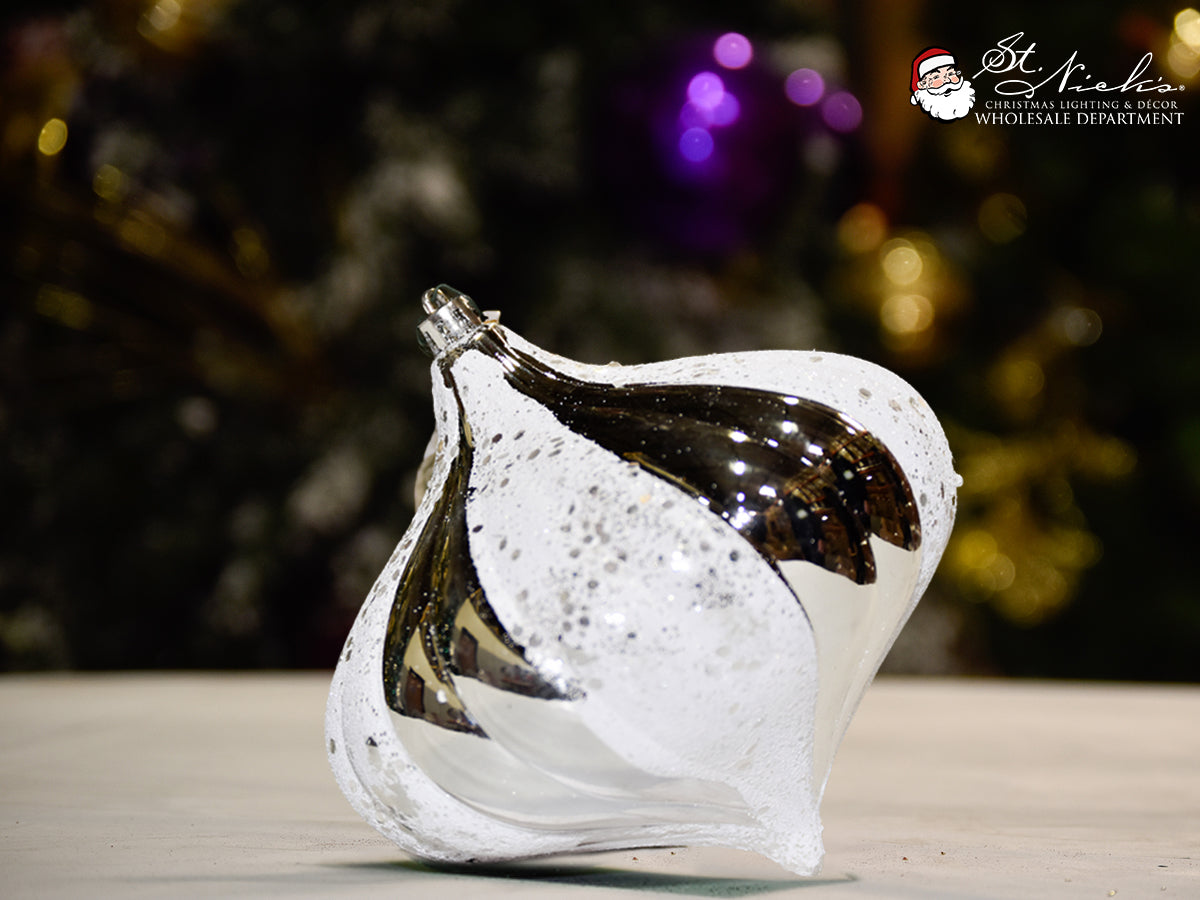 silver-shiny-swirl-with-white-onion-shatter-proof-christmas-tree-decor-ornament-150mm-st-nicks-CA